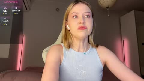 Monika online show from April 27, 2026, 1:03 am