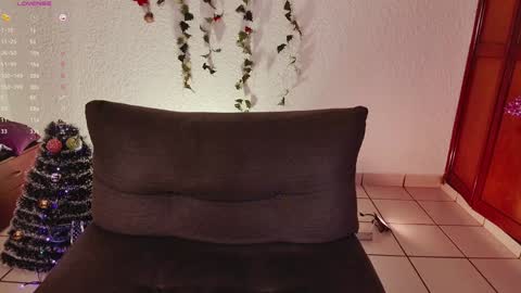 L          FOLLOW ME ON IG kittylu    online show from December 23, 2024, 3:29 am