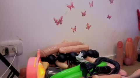 Kitty online show from June 30, 2026, 1:39 am