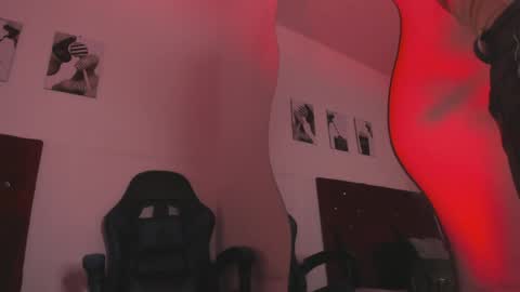 Snapshot of kittystar18 chatting on May 21, 2026, 6:48 pm kitty online show from May 21, 2026, 6:48 pm