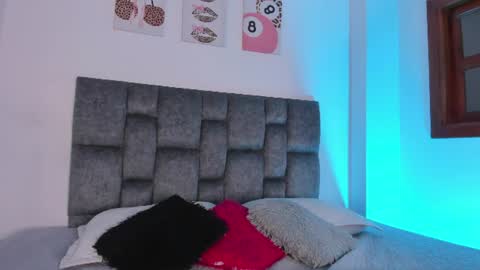 Snapshot of kittystar18 chatting on June 10, 2026, 6:07 pm kitty online show from June 10, 2026, 6:07 pm