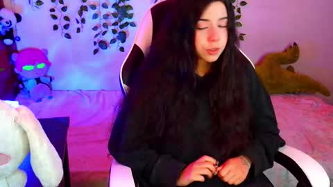 Kittyuwu  online show from October 3, 2025, 6:16 pm