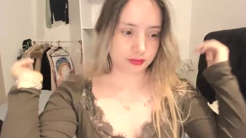 kittywantslove23 online show from October 14, 2025, 12:44 am