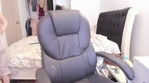 kittywantslove23 online show from February 8, 2026, 7:50 pm