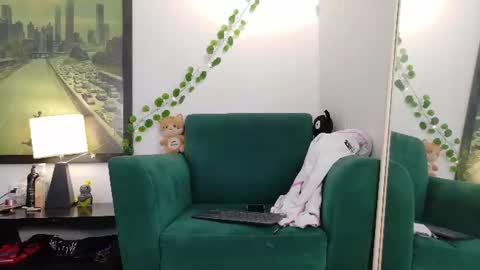Kitty Zen online show from June 12, 2026, 2:43 am