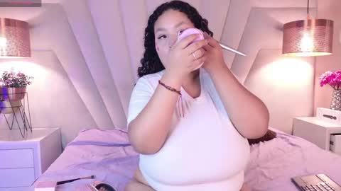 Kitty Hill online show from April 30, 2026, 3:35 am