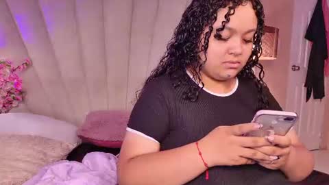 Kitty Hill online show from June 26, 2026, 4:06 am