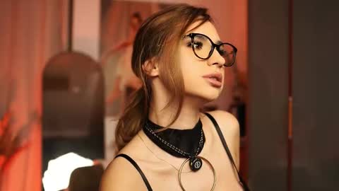Snapshot of kity_sweet chatting on March 4, 2026, 8:04 pm Erika online show from March 4, 2026, 8:04 pm