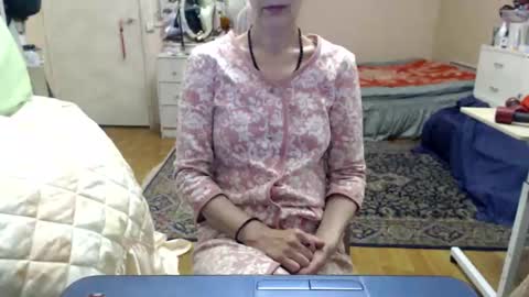 Snapshot of kiuminberry chatting on November 15, 2025, 10:23 am KiuminBerry online show from November 15, 2025, 10:23 am