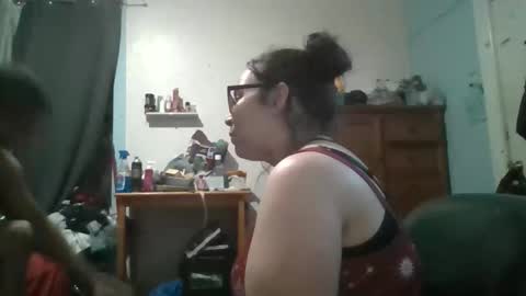 kivs19 online show from November 28, 2025, 12:35 am