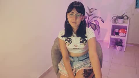 Snapshot of kiwi____ chatting on December 26, 2024, 10:52 pm Little piece of fruit online show from December 26, 2024, 10:52 pm