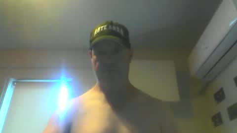 kiwiguy19773 online show from December 28, 2024, 5:02 am