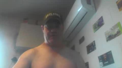Snapshot of kiwiguy19773 chatting on April 3, 2026, 8:40 pm kiwiguy19773 online show from April 3, 2026, 8:40 pm