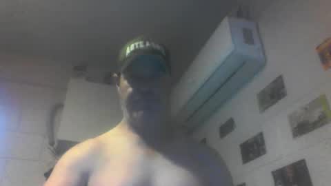Snapshot of kiwiguy19773 chatting on April 12, 2026, 1:32 am kiwiguy19773 online show from April 12, 2026, 1:32 am