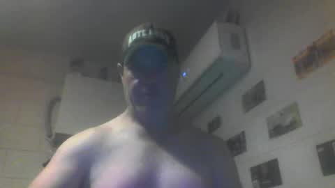 Snapshot of kiwiguy19773 chatting on May 1, 2026, 7:02 am kiwiguy19773 online show from May 1, 2026, 7:02 am