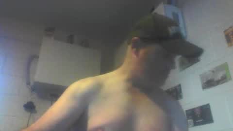 Snapshot of kiwiguy19773 chatting on May 17, 2026, 9:00 pm kiwiguy19773 online show from May 17, 2026, 9:00 pm