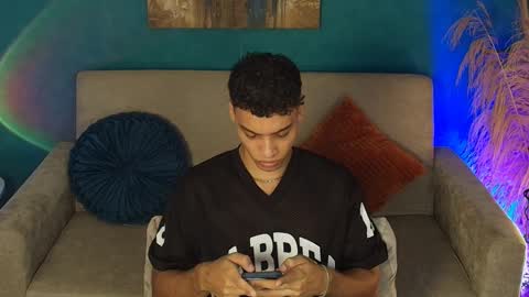 Snapshot of klaton__ chatting on October 15, 2025, 10:43 pm klaton__ online show from October 15, 2025, 10:43 pm