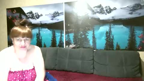 Kleosnow online show from May 2, 2026, 9:14 am