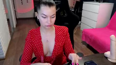 Snapshot of kleoxxx chatting on March 12, 2025, 7:38 pm Alisa. online show from March 12, 2025, 7:38 pm