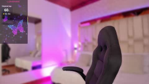 Snapshot of kleverly_manson1 chatting on September 12, 2025, 9:59 pm online show from September 12, 2025, 9:59 pm