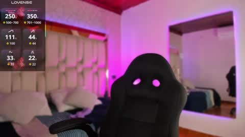 Snapshot of kleverly_manson1 chatting on September 30, 2025, 8:36 pm online show from September 30, 2025, 8:36 pm