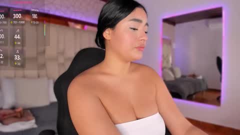 Snapshot of kleverly_manson1 chatting on October 14, 2025, 8:09 pm online show from October 14, 2025, 8:09 pm