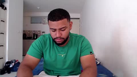 Snapshot of kleyton336 chatting on December 10, 2024, 3:33 pm kleyton online show from December 10, 2024, 3:33 pm