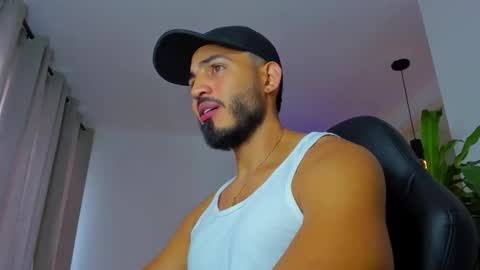 Snapshot of klinsmannwalton chatting on October 20, 2025, 11:54 am klinsmannwalton online show from October 20, 2025, 11:54 am