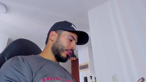 Snapshot of klinsmannwalton chatting on November 5, 2025, 7:25 pm klinsmannwalton online show from November 5, 2025, 7:25 pm