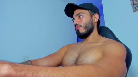 Snapshot of klinsmannwalton chatting on November 17, 2025, 3:34 am klinsmannwalton online show from November 17, 2025, 3:34 am