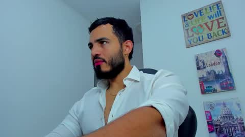 Snapshot of klinsmannwalton chatting on November 19, 2025, 12:16 pm klinsmannwalton online show from November 19, 2025, 12:16 pm