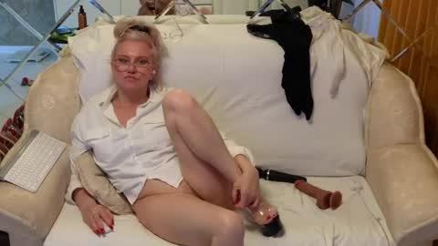 ALYONA online show from March 8, 2025, 12:30 pm