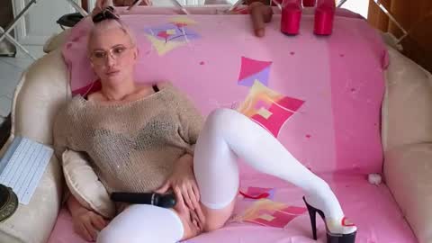 ALYONA online show from October 27, 2025, 3:10 am