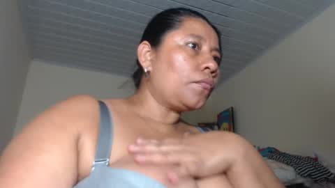 Snapshot of kloe_boobs chatting on March 3, 2025, 6:48 am Kloe online show from March 3, 2025, 6:48 am