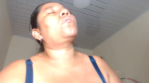 Snapshot of kloe_boobs chatting on March 8, 2025, 5:49 am Kloe online show from March 8, 2025, 5:49 am