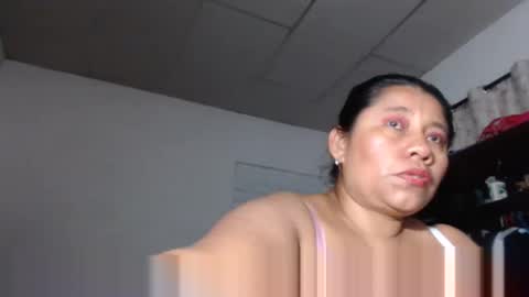 Snapshot of kloe_boobs chatting on November 26, 2025, 1:28 am Kloe online show from November 26, 2025, 1:28 am