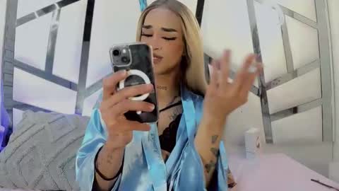 Kloe online show from February 15, 2026, 8:02 am