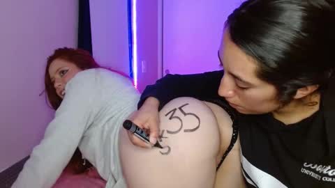 Snapshot of klohe_and_samantha chatting on October 12, 2025, 10:20 pm klohe and samantha online show from October 12, 2025, 10:20 pm