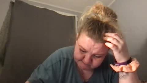 kmarie1196 online show from February 16, 2026, 11:23 pm