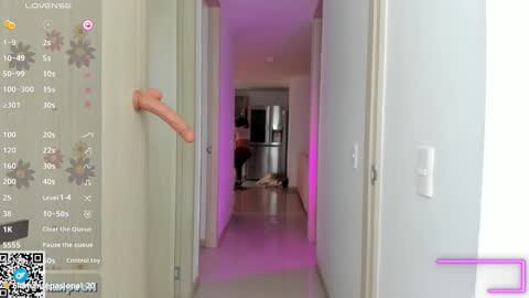 Snapshot of kmipearl chatting on January 20, 2025, 1:42 pm Camila Reyes online show from January 20, 2025, 1:42 pm