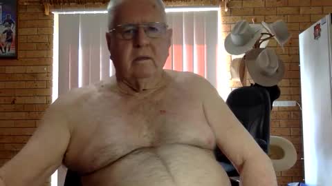 Aussiedude online show from October 9, 2025, 3:37 am