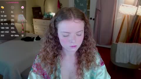 knowlita  online show from February 19, 2025, 10:53 pm