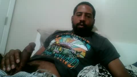 Snapshot of knuttybar chatting on June 18, 2026, 4:00 pm knuttybar online show from June 18, 2026, 4:00 pm
