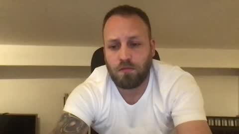 hugo online show from February 26, 2025, 7:16 pm