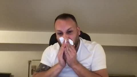 hugo online show from October 15, 2025, 11:27 pm