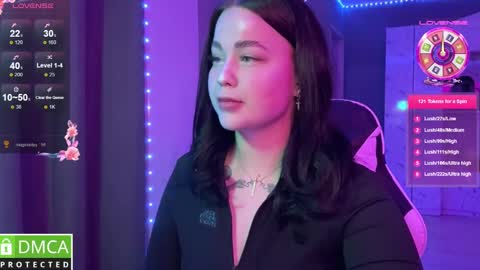 Mia online show from February 25, 2025, 6:42 pm