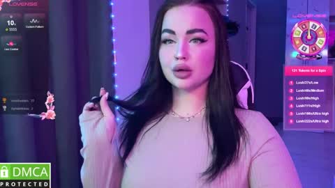 Mia online show from February 28, 2025, 8:50 pm