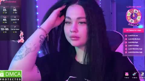 Mia online show from March 11, 2025, 11:48 pm