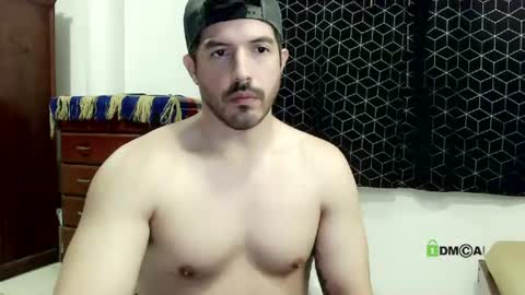 kolombianox online show from June 19, 2026, 4:39 am