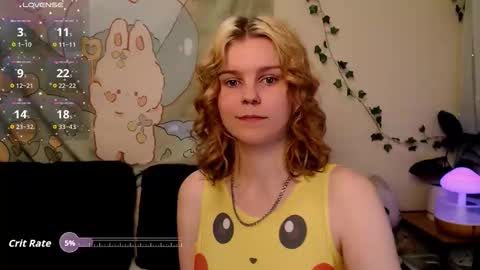 Snapshot of komorebbi chatting on May 12, 2026, 11:02 pm Marta online show from May 12, 2026, 11:02 pm